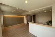壁面に施された間接照明のやわらかい光が心地よい雰囲気を演出します!夜は照明を落としてカフェのような落ち着いた空間で読書や映画鑑賞を楽しめ、一日頑張った体をゆったりとリラックスさせて癒やせます 壁面に施された間接照明のやわらかい光が心地よい雰囲気を演出します!夜は照明を落としてカフェのような落ち着いた空間で読書や映画鑑賞を楽しめ、一日頑張った体をゆったりとリラックスさせて癒やせます