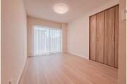 内装はシンプルに落ち着きのある空間にしています。ゆったりとしたひとときを過ごせそうです♪ 内装はシンプルに落ち着きのある空間にしています。ゆったりとしたひとときを過ごせそうです♪