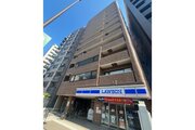 1階部分にコンビニが併設された便利なマンションです！