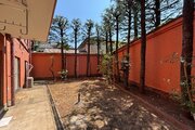 広々41.32㎡の専用庭（※現在は102号室と103号室の境がなく専用庭がつながっている状態です）
