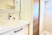 洗面所　＊ミラーキャビネット付き洗面台あり＊
