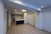 採光とセンスを散りばめた癒しの空間。そこに暮らす人のことを考えつくり出した心地よい居場所があります。