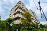 鮮やかな緑を効果的に纏った外観。爽やかな風がそよぐ心温まるお部屋へ優しく誘います。 鮮やかな緑を効果的に纏った外観。爽やかな風がそよぐ心温まるお部屋へ優しく誘います。