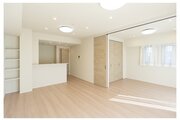 内装はシンプルに落ち着きのある空間にしています。ゆったりとしたひとときを過ごせそうです♪