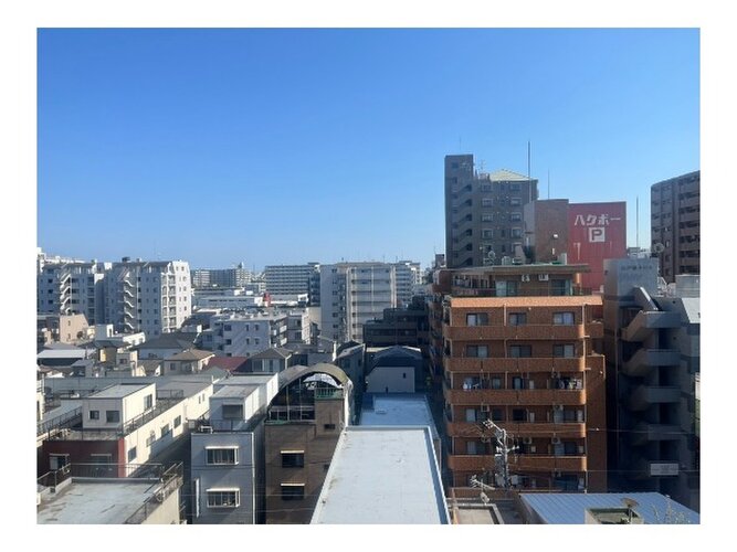 高い建物に遮られない爽やかな景色が広がっております。