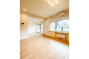 広々とした開放感を感じるLDK。思い思いに憩いの場所を作り上げていけそうです。