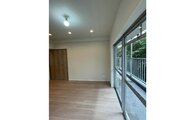 内装はシンプルに落ち着きのある空間にしています。ゆったりとしたひとときを過ごせそうです♪ 内装はシンプルに落ち着きのある空間にしています。ゆったりとしたひとときを過ごせそうです♪