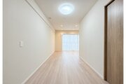 内装はシンプルに落ち着きのある空間にしています。ゆったりとしたひとときを過ごせそうです♪