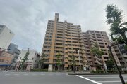 時の流れに色あせることのない瀟洒な外観。朝晩、1年365日、様々な表情を見せます。 時の流れに色あせることのない瀟洒な外観。朝晩、1年365日、様々な表情を見せます。
