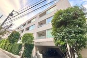 高田馬場駅まで徒歩4分。都市生活の利便性と充実感を得られる立地に佇んでいます。